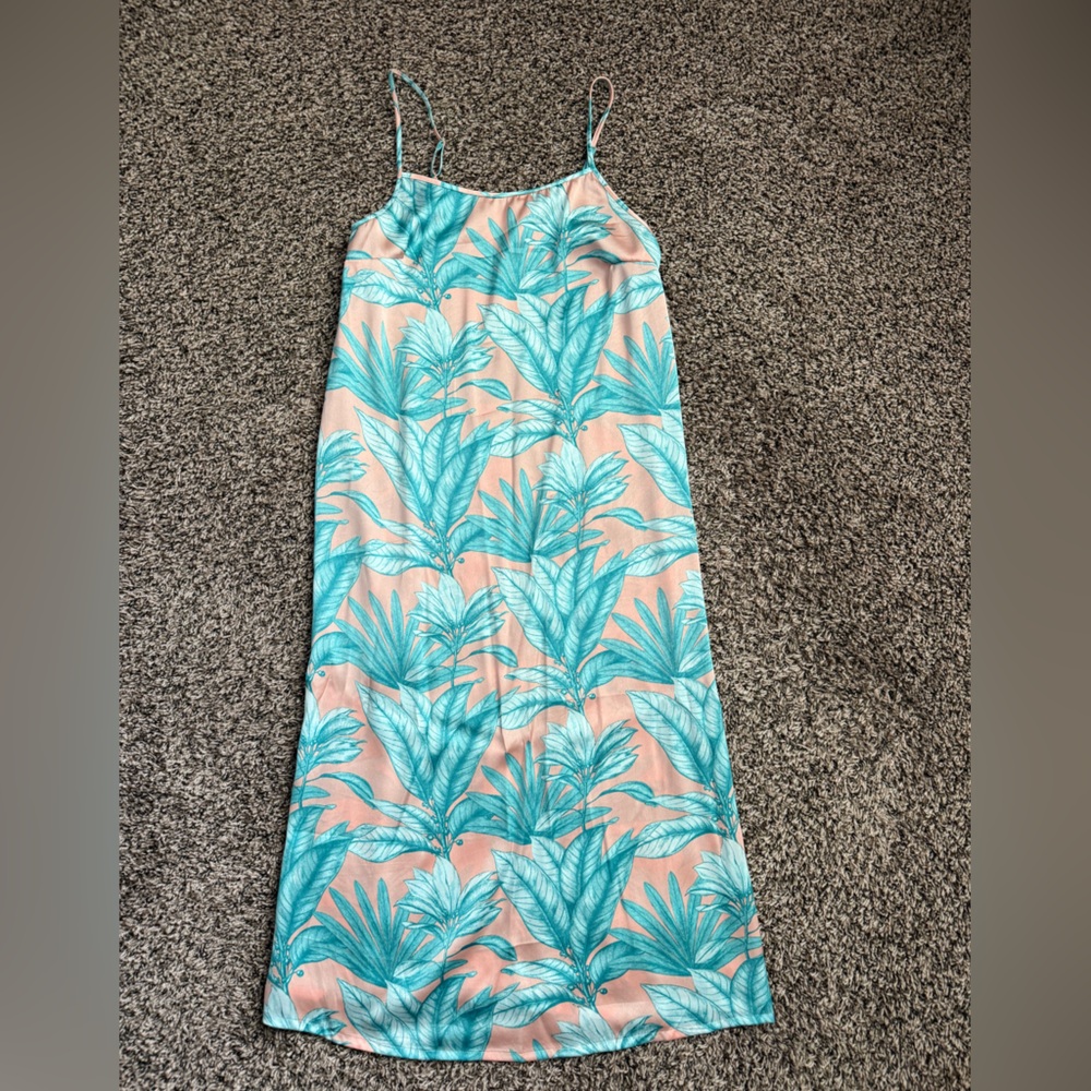 NWT Tu Tropical Leaf Print Nightgown
